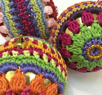 Crochet christmas bauble