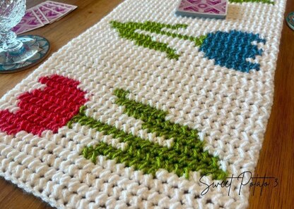 Spring Tulips Table Runner