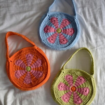 Crochet mini flower bag