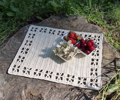 Backyard Picnic Placemat