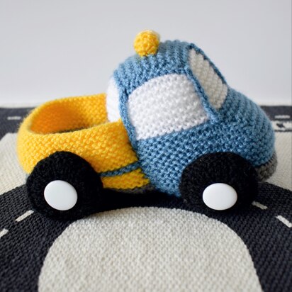 Toy Truck - knitting pattern