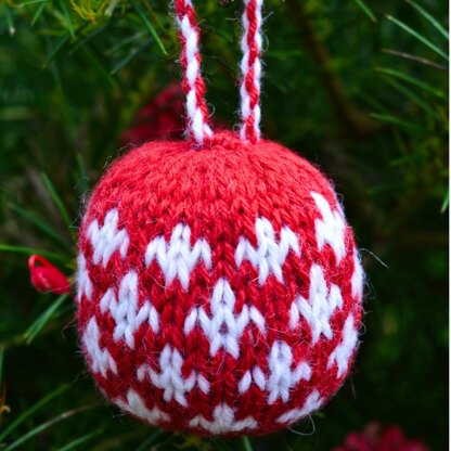 Danish Cross Christmas Bauble Knitting Pattern - Christmas Knitting Patterns