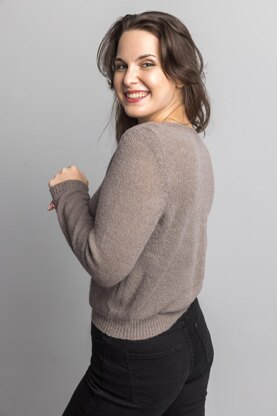 Classic alpaca sweater with V-Neck