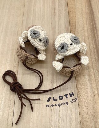Sloth Preemie / Doll Shoes Tie Sandals by Kittying
