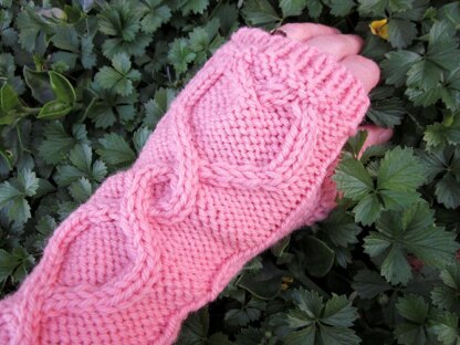 Cabled Heart Fingerless Glove