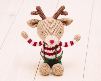 Amigurumi reindeer