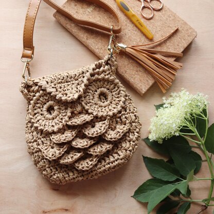 Free crochet best sale owl backpack pattern