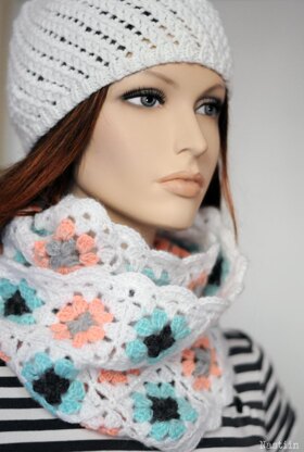 Dorotha crochet loop scarf