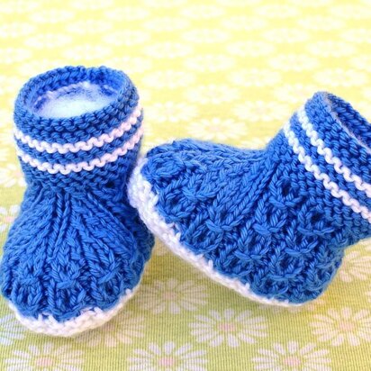 Mock Cables Boot Style Baby Booties