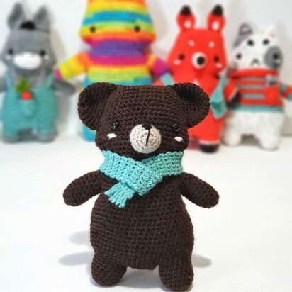 Chunky amigurumi bear