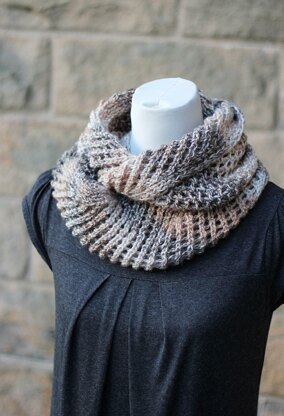 Coffee ripple scarf