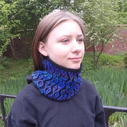 Branching Leaves Brioche Cowl