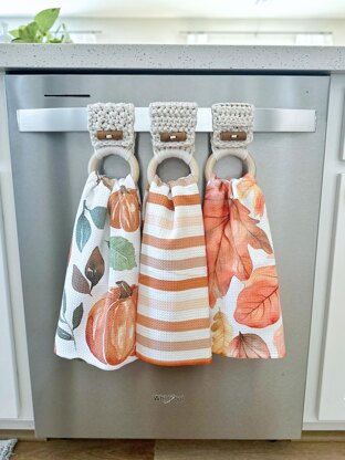 Button Closure Towel Holder 105