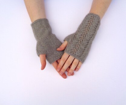 Graceful Fingerless Gloves