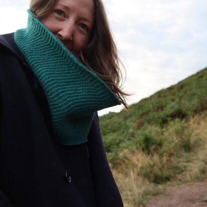 Faern 4ply Cowl crochet