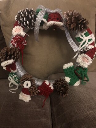 Merry Christmas Wreath in Lily Sugar 'n Cream Solids