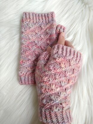 Veela Mitts