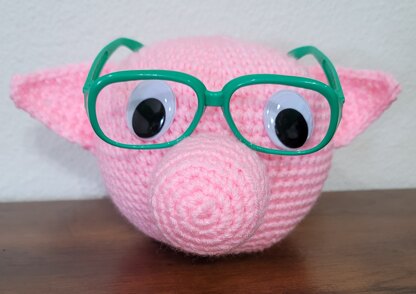 Pig eyeglass holder