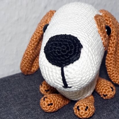 Crochet pattern for dog Benny!