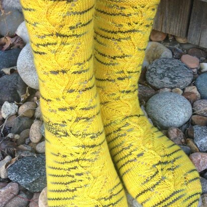 Hufflepuff Herbology Socks - knitting pattern