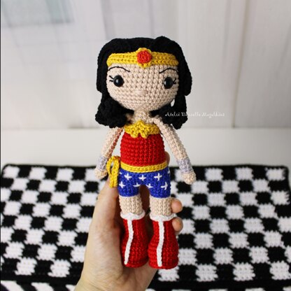 Wonder Woman-Inspired Amigurumi Crochet Pattern – Digital PDF Fanart