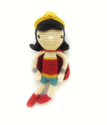 Wonder Woman - amigurumi pattern