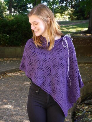 Trellis Vines Stole/Poncho