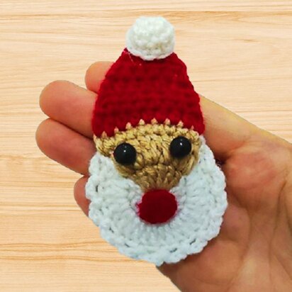 A Crochet Santa clause hair clip