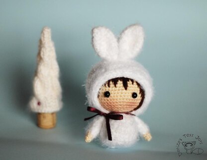 Crochet White Bunny Doll. Tanoshi series toy.