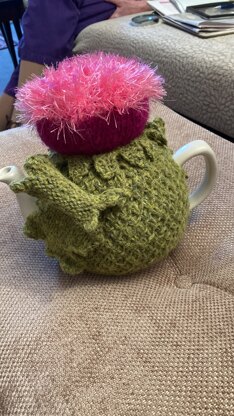 @TeaCosyFolk Designs Thistle Teacosy