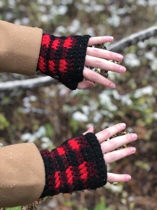 Plaid Fingerless Gloves