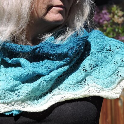 Sea Waves Lace Shawlette