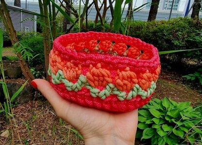 Tulip Stitch Round Basket