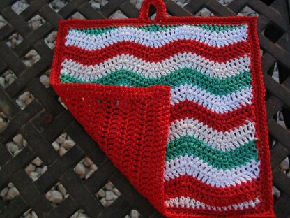 Zingy ripple potholder