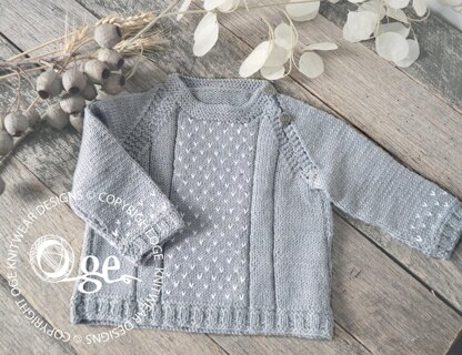 Baby round neck, side opening sweater - P061