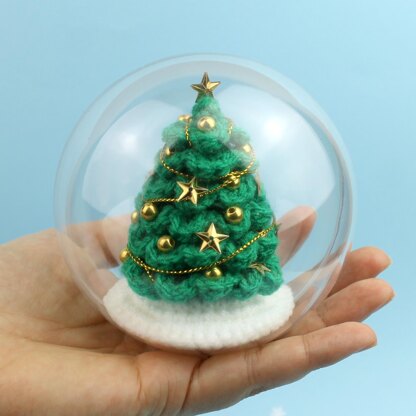Christmas tree snow globe