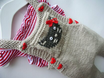 Baby’s Knitted Dungaree with motif pocket (dog or cat) 0-3 years