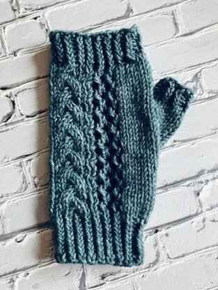 Twists and turns mitts