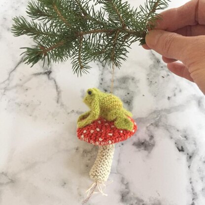 Frog on a toadstool ornament