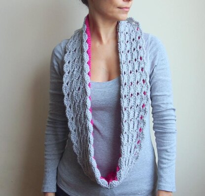 Double face infinity loop scarf