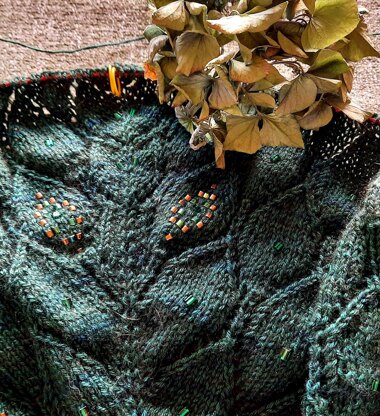 JEWELS Emeralds Shawl