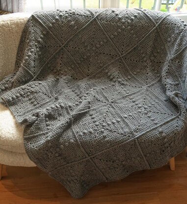 Crossroads Chunky Blanket