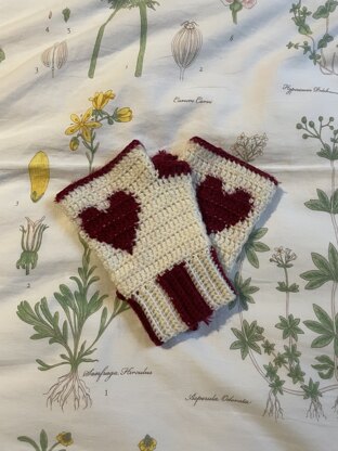 Fingerless Gloves with Heart