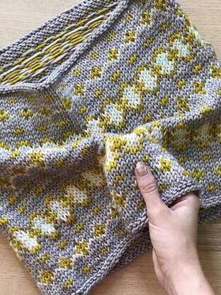 The Maize Cowl