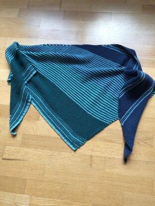 Drachenfels Shawl