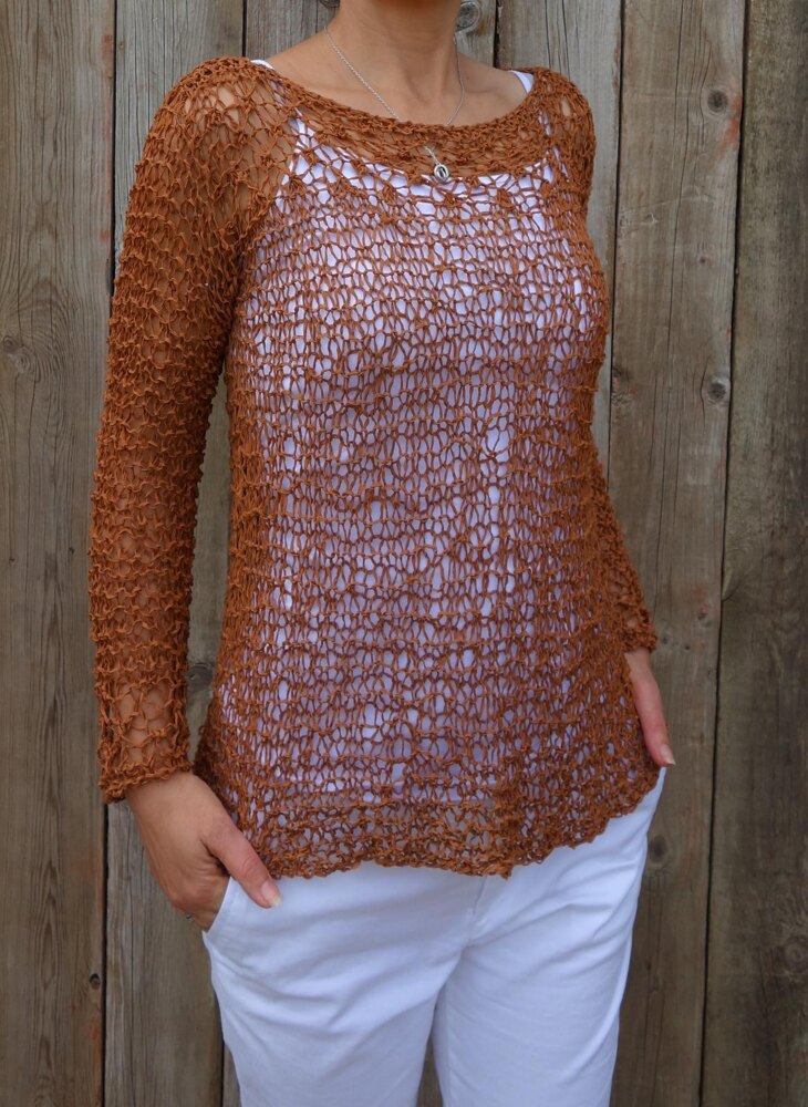 Positano Top Knitting pattern by CamexiaDesigns | LoveCrafts