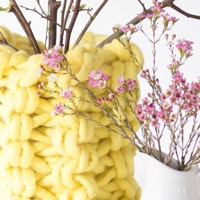 Arm Knit Vase + Arm Knitting How-To