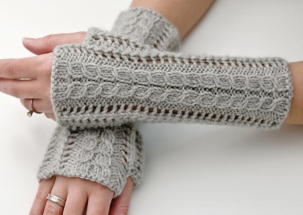 Lace Fingerless Gloves Knitting pattern by Luciana Boic