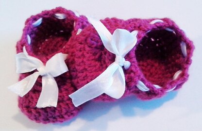 Simple baby ribbon shoes