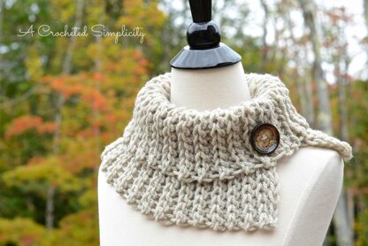 Knot Knit Cowl